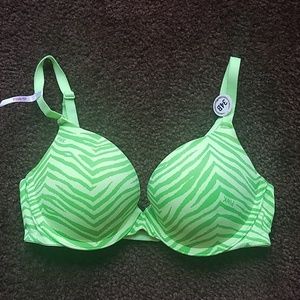 NWT Victoria's Secret Pink Bra